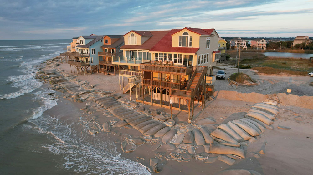 How To Pick The Best Hardwood Flooring For Coastal Homes